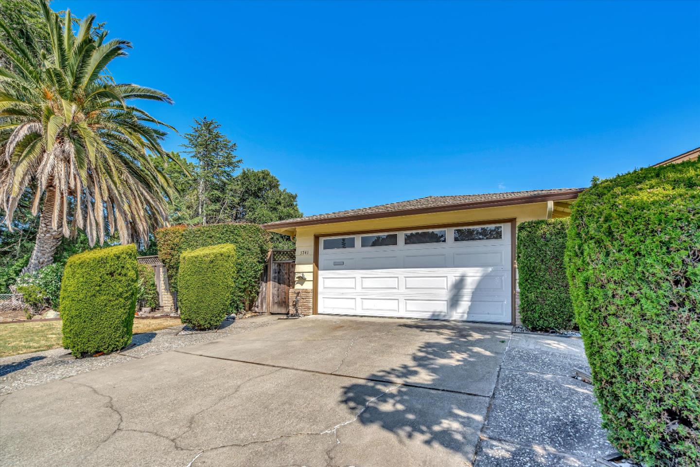 3741 Farm Hill Boulevard