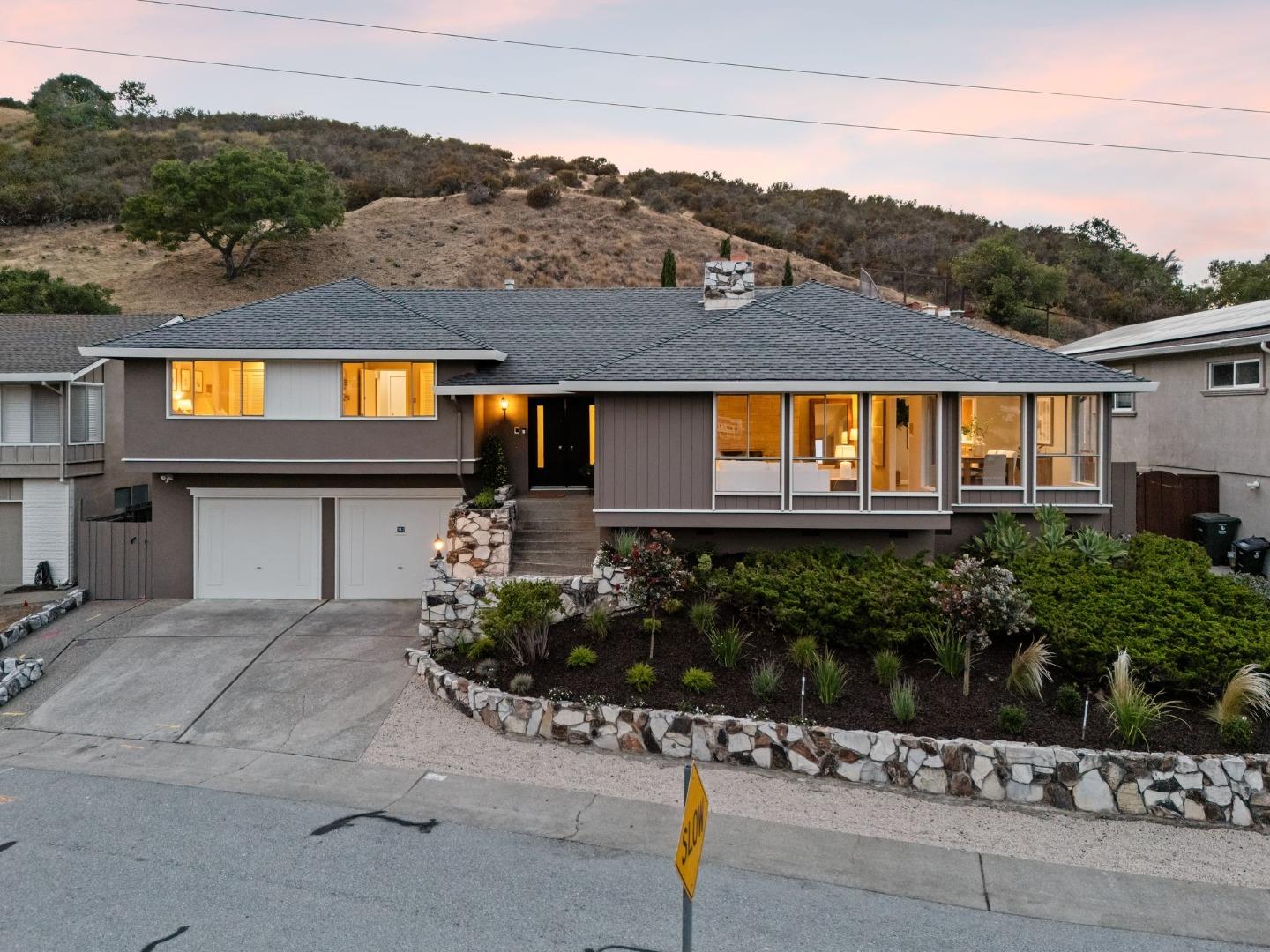 942 Viewridge Drive