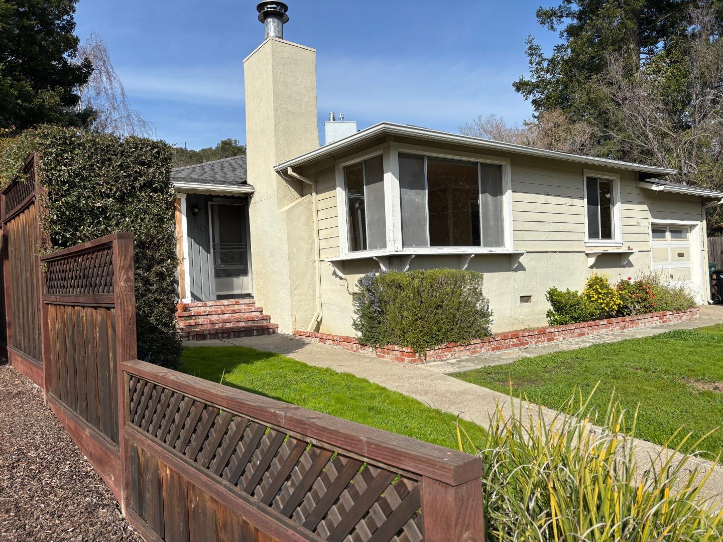 1720 Francis Court