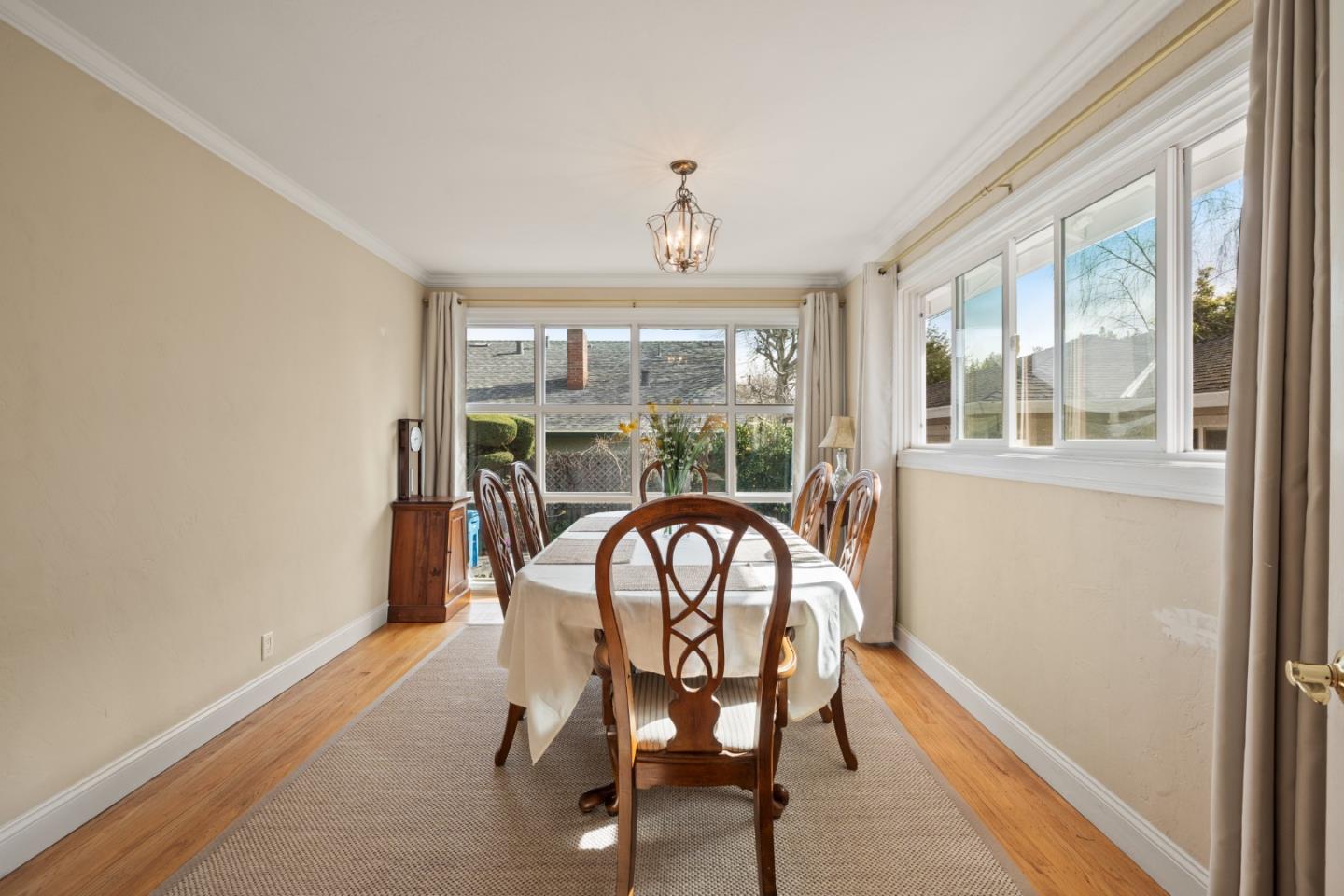 2725 Belmont Canyon
