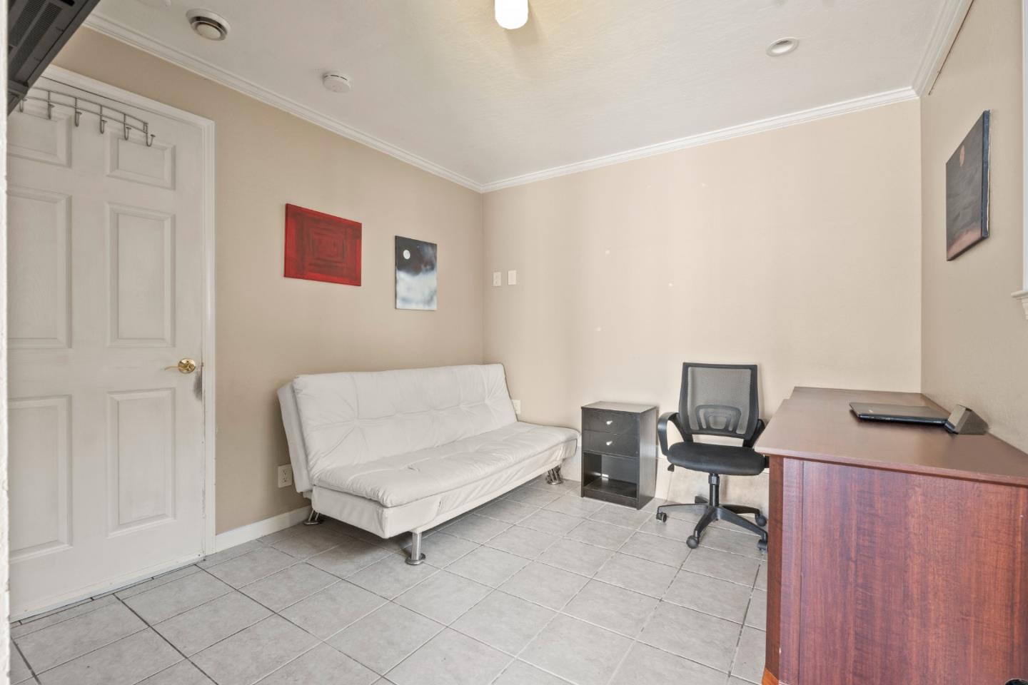 2725 Belmont Canyon