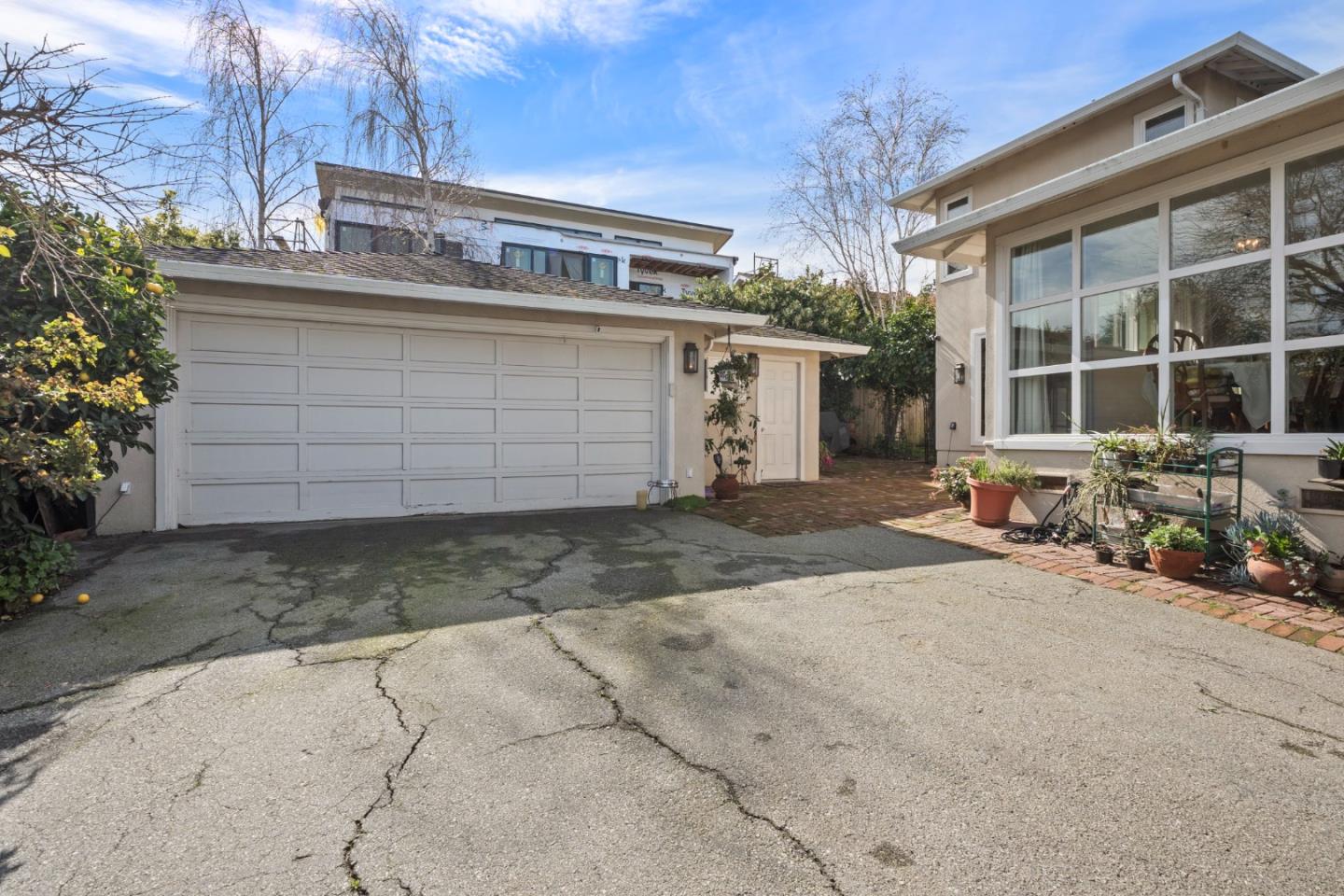 2725 Belmont Canyon