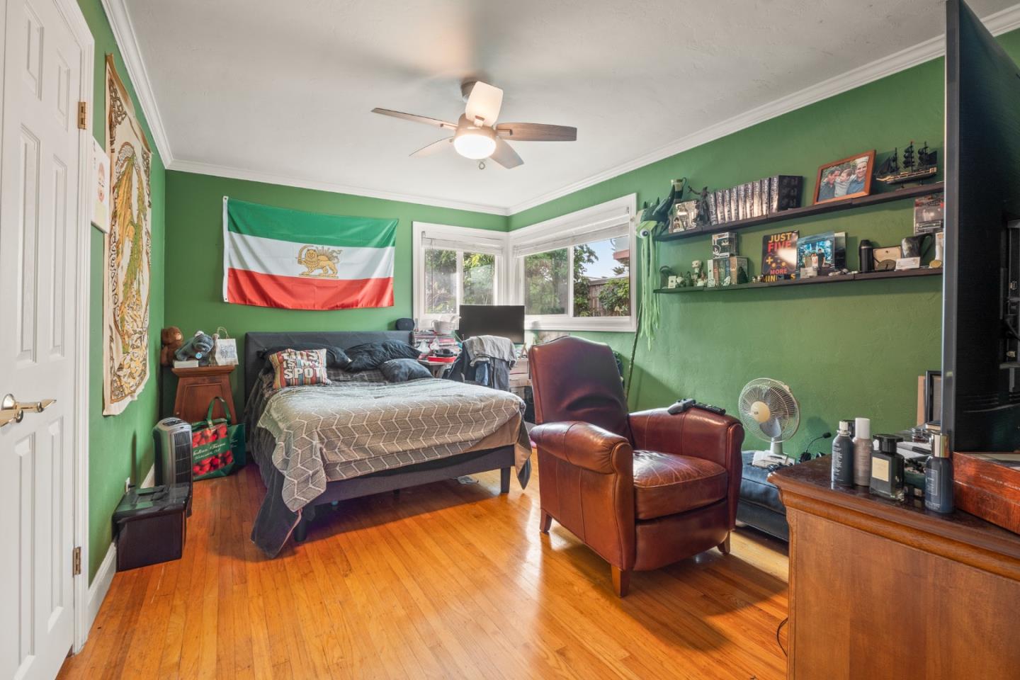 2725 Belmont Canyon