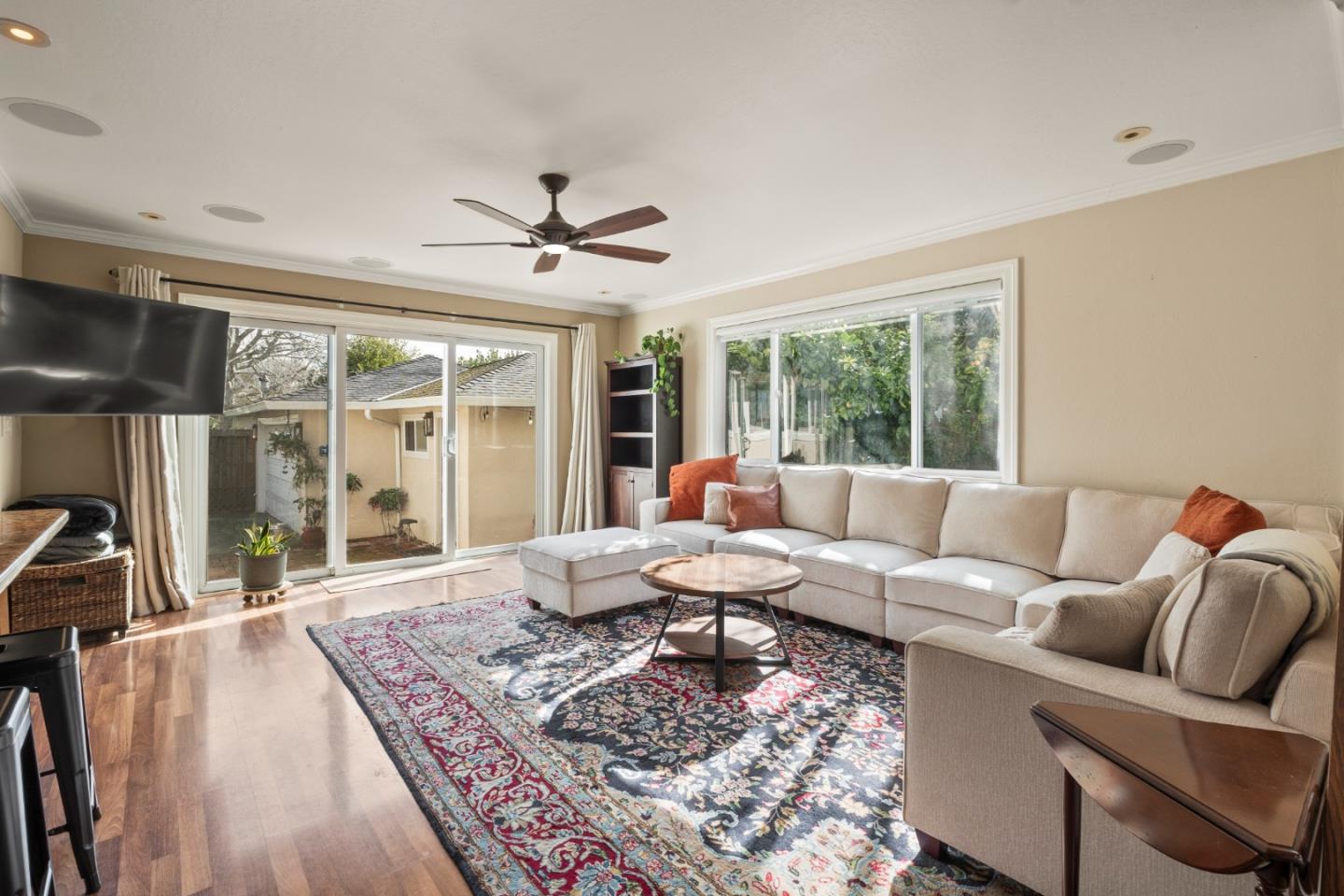 2725 Belmont Canyon