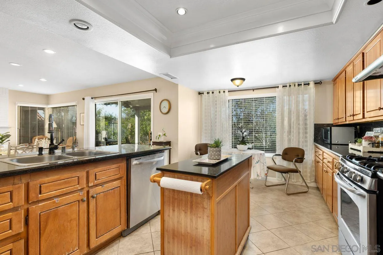 11752 Caminito Corriente