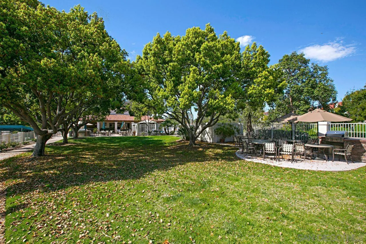 11752 Caminito Corriente