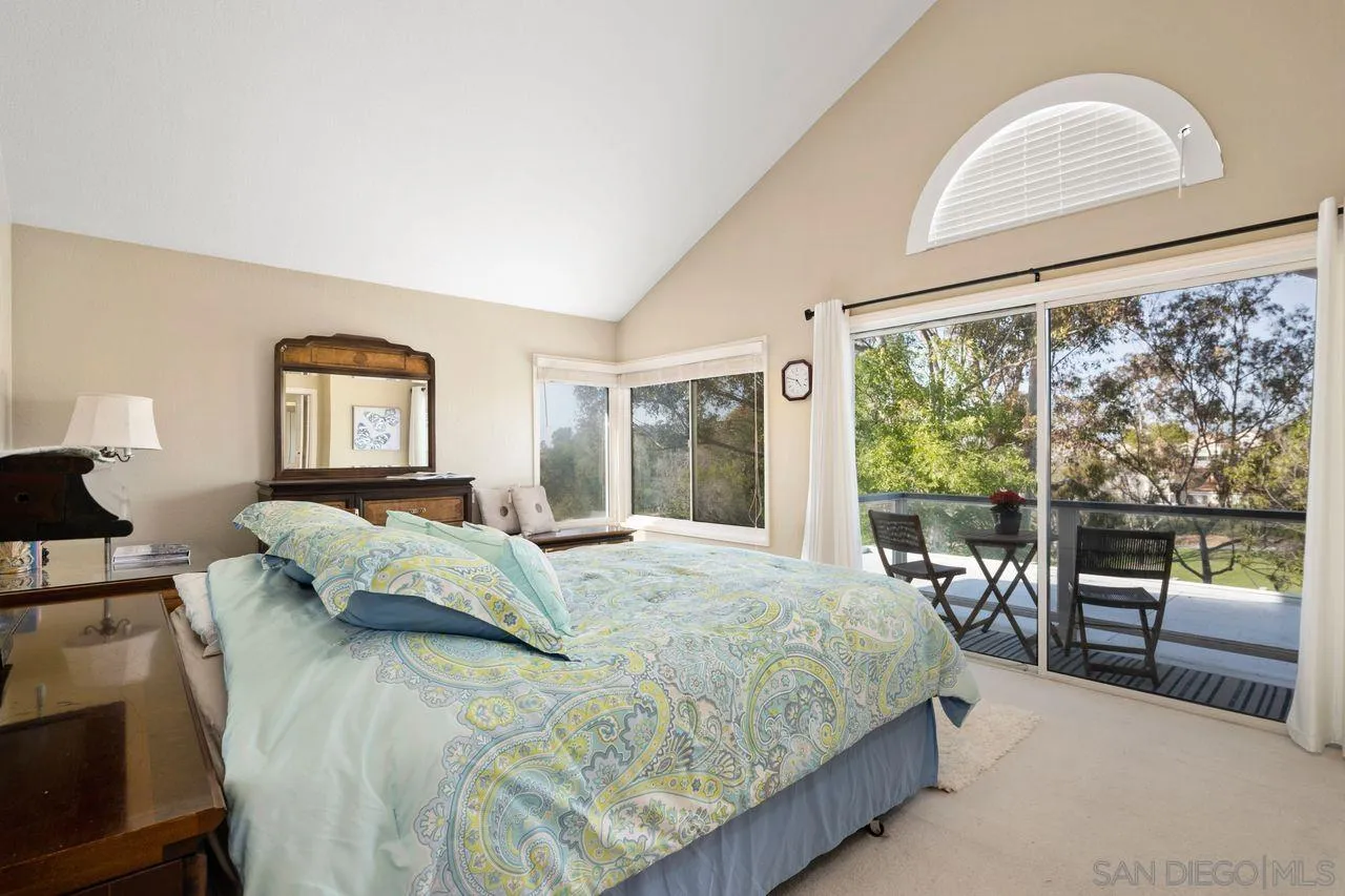 11752 Caminito Corriente