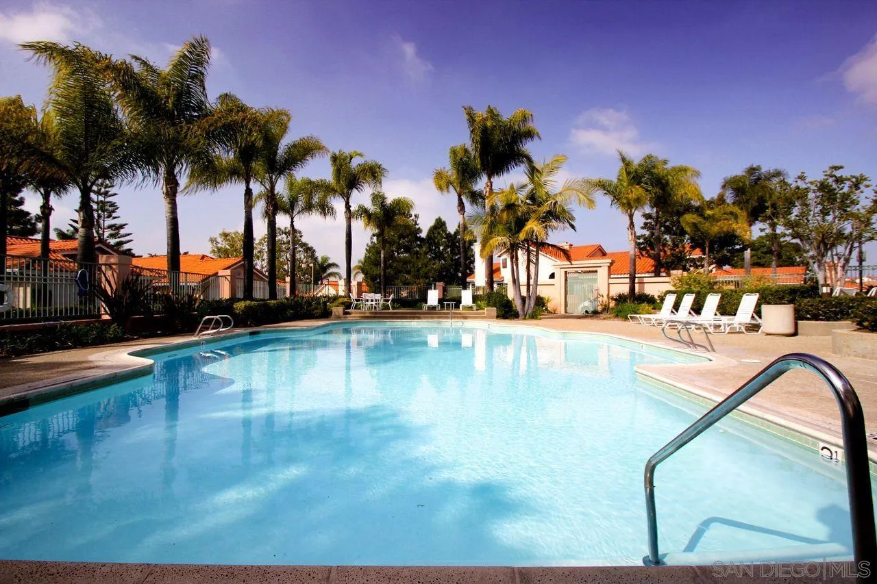 11752 Caminito Corriente