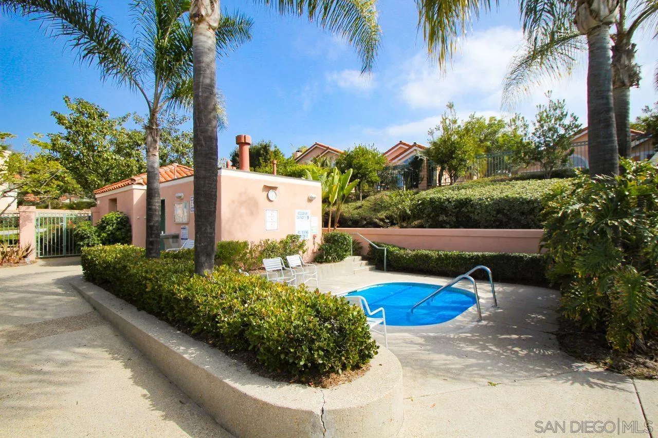 11752 Caminito Corriente