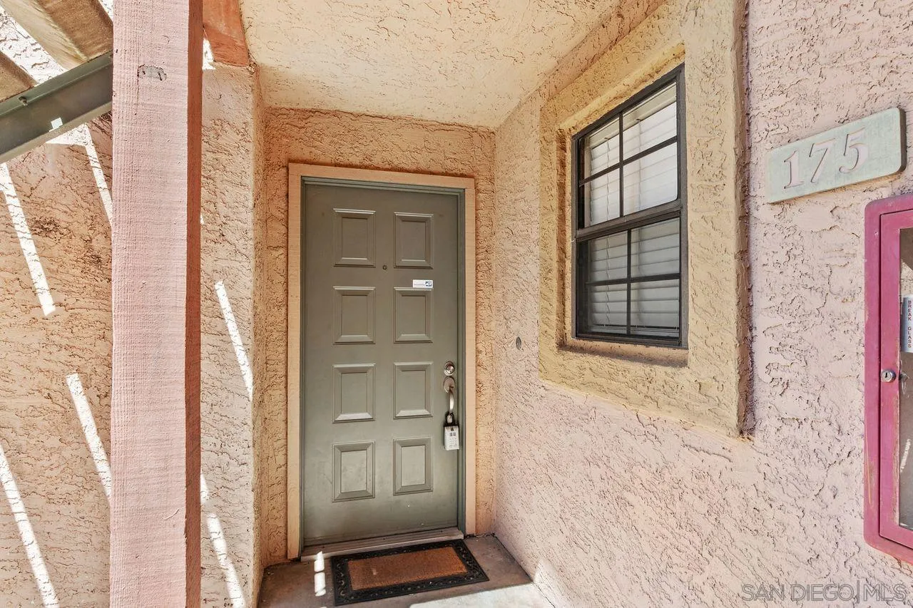 12055 Alta Carmel Ct # 175