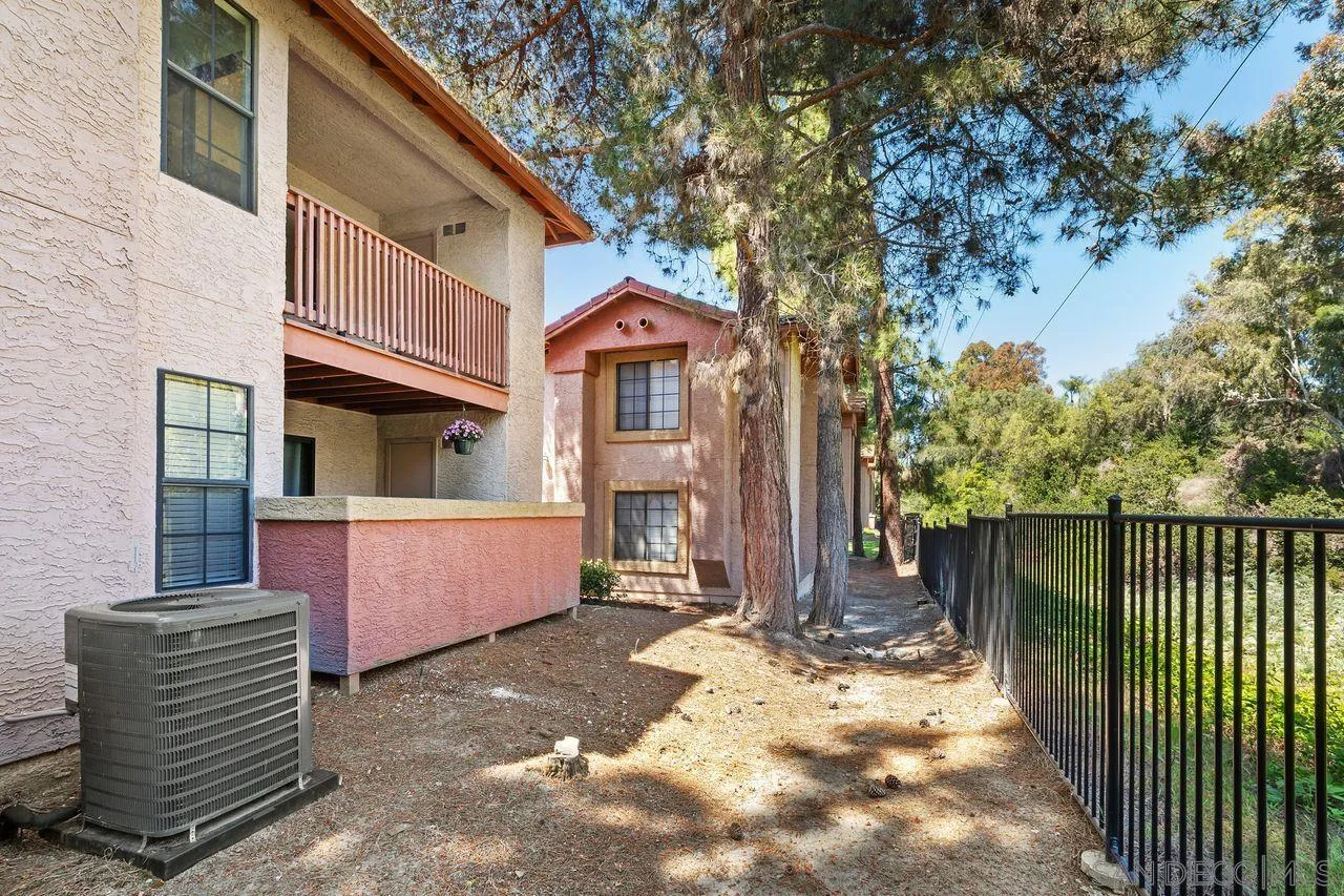 12055 Alta Carmel Ct # 175