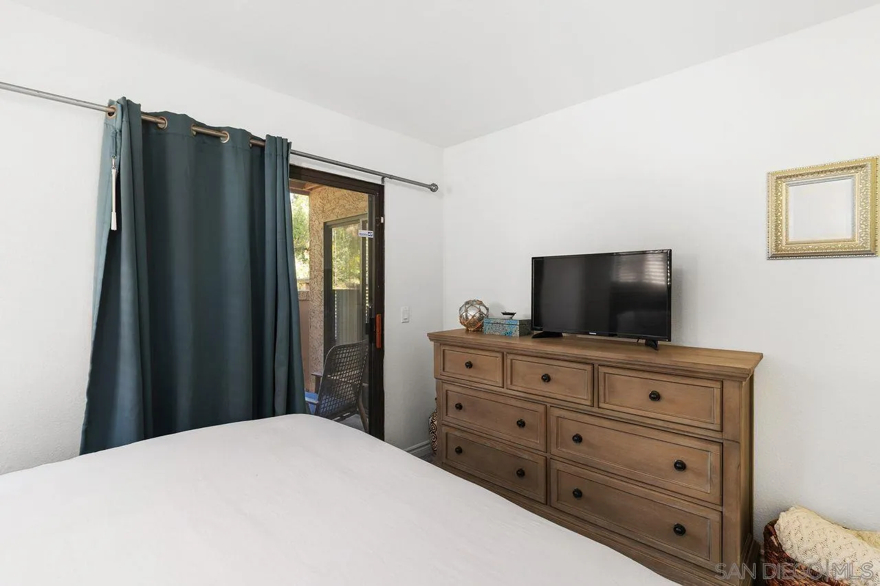 12055 Alta Carmel Ct # 175
