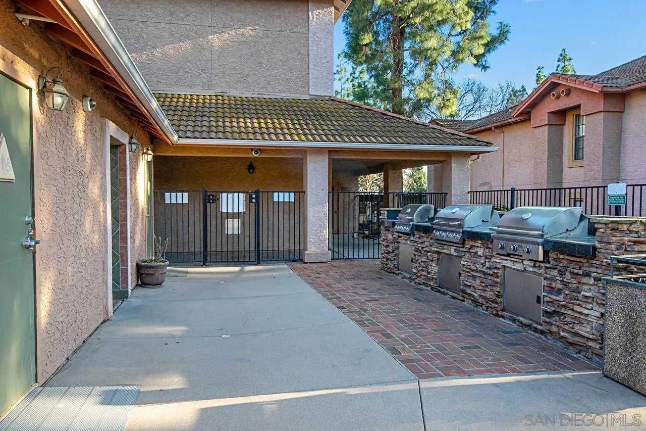 12055 Alta Carmel Ct # 175