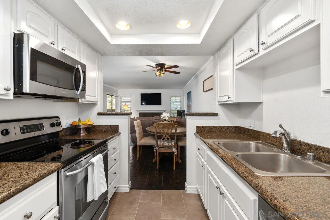 12055 Alta Carmel Ct # 175