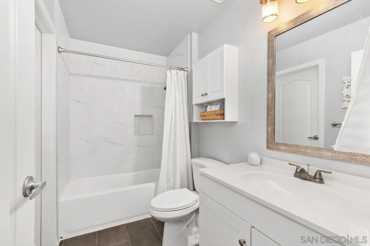 12055 Alta Carmel Ct # 175