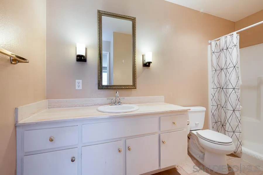 6269 Caminito Salado