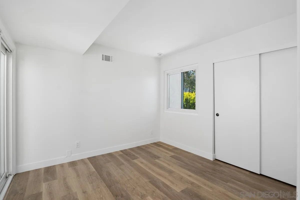 1831 Cathedral Glen