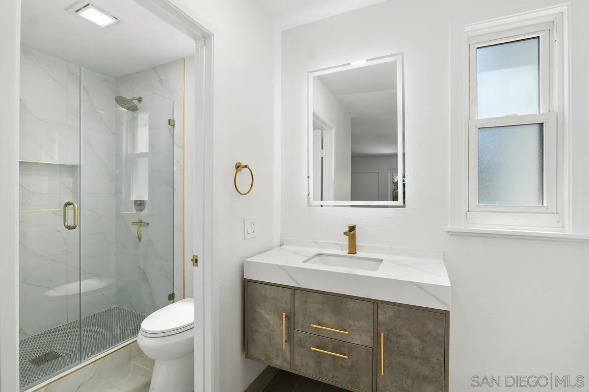 1831 Cathedral Glen