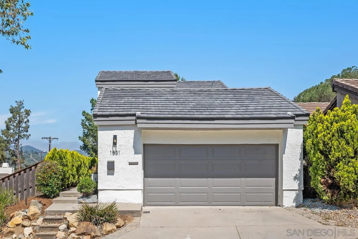 1831 Cathedral Glen