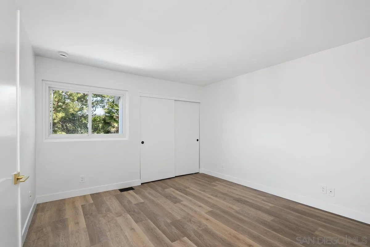 1831 Cathedral Glen