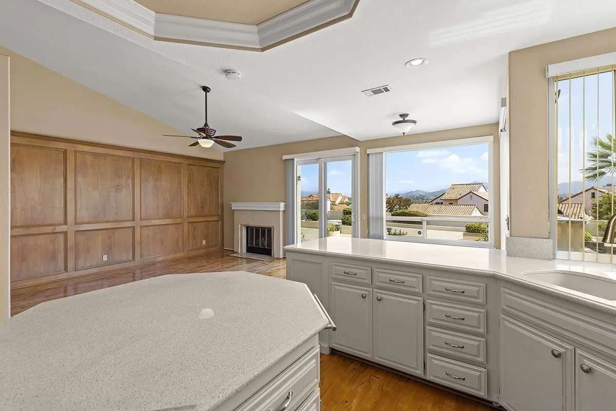 17573 Bocage Pt