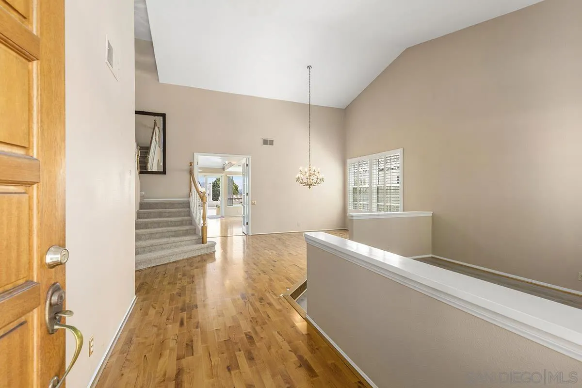 17573 Bocage Pt