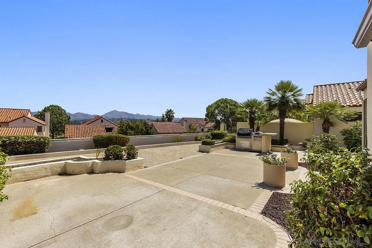 17573 Bocage Pt