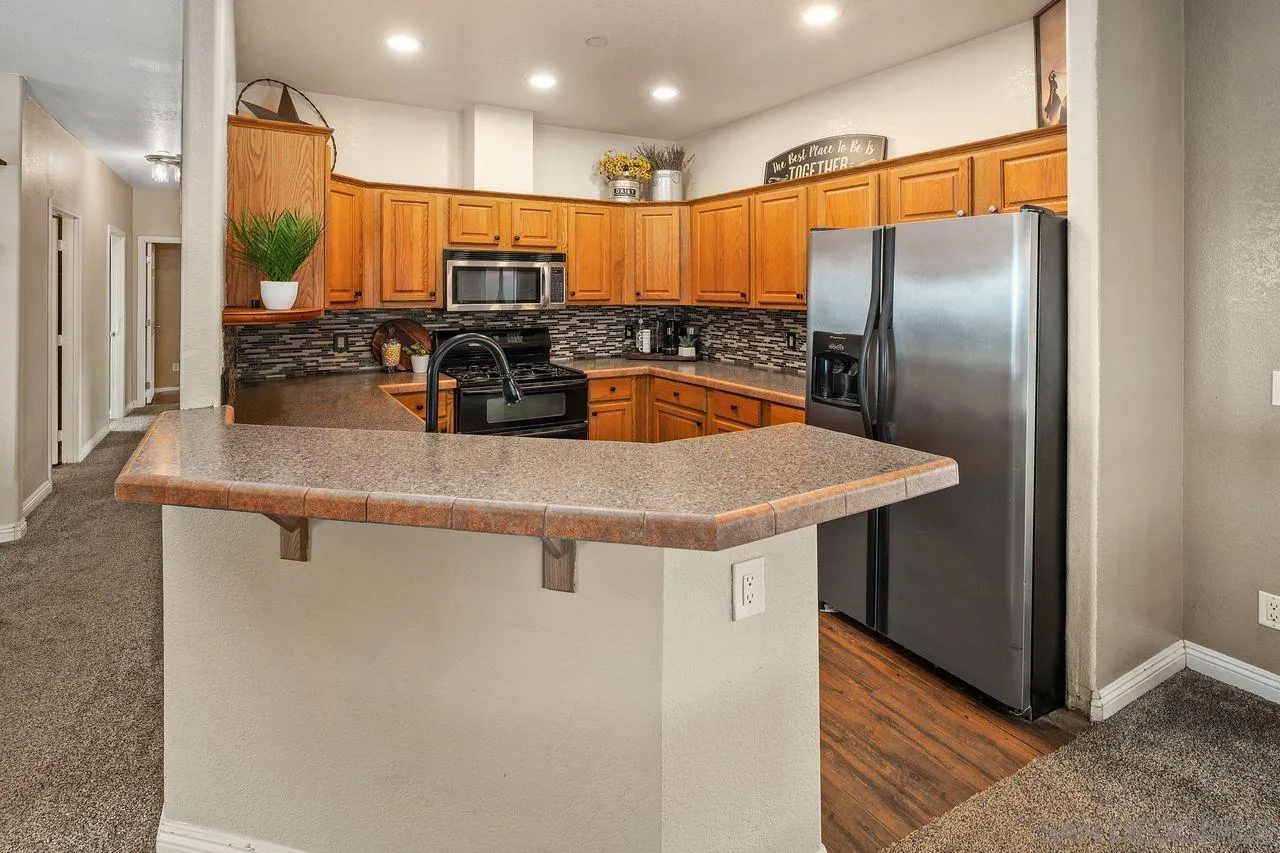 410-412 Woodland Lane