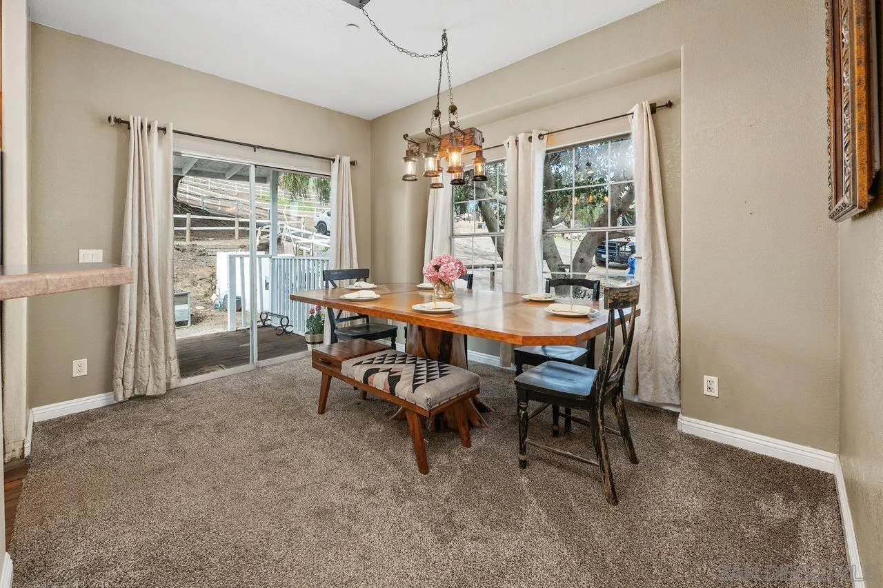 410-412 Woodland Lane