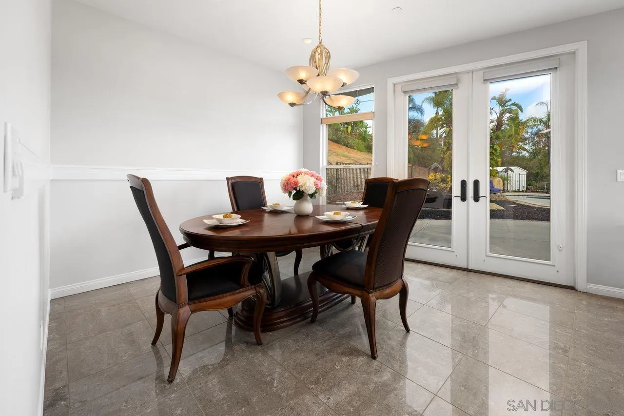 410-412 Woodland Lane