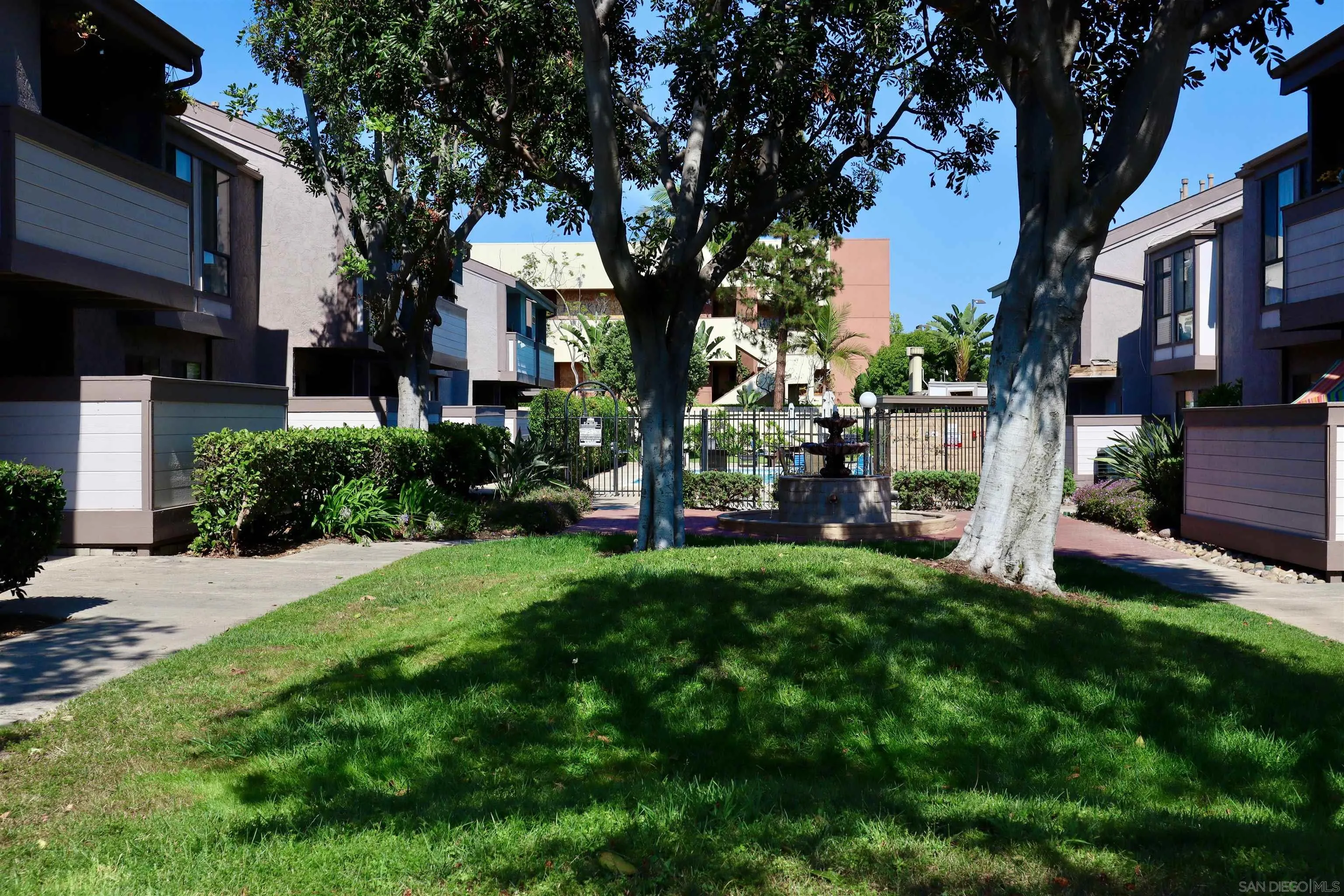 9120 Gramercy Dr. Unit 319
