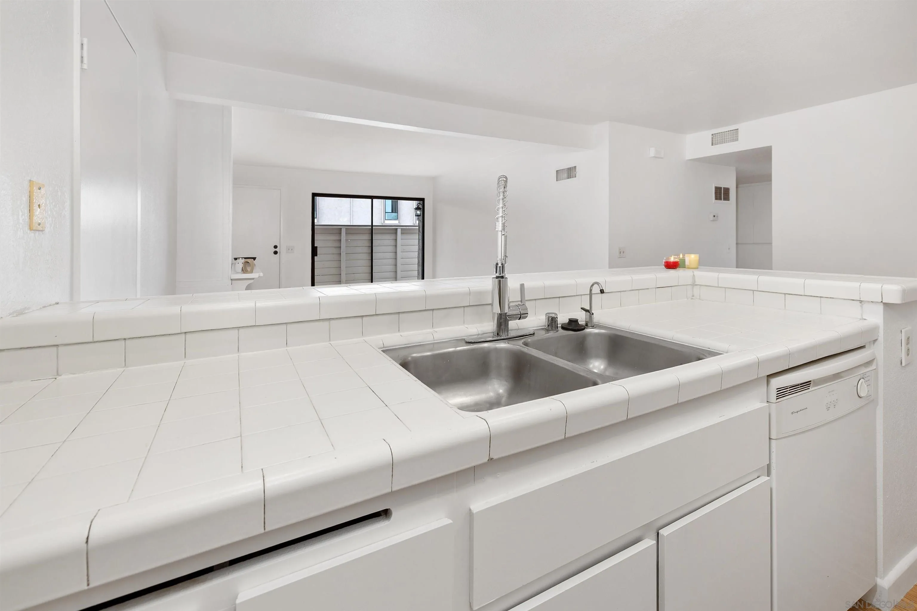 9120 Gramercy Dr. Unit 319