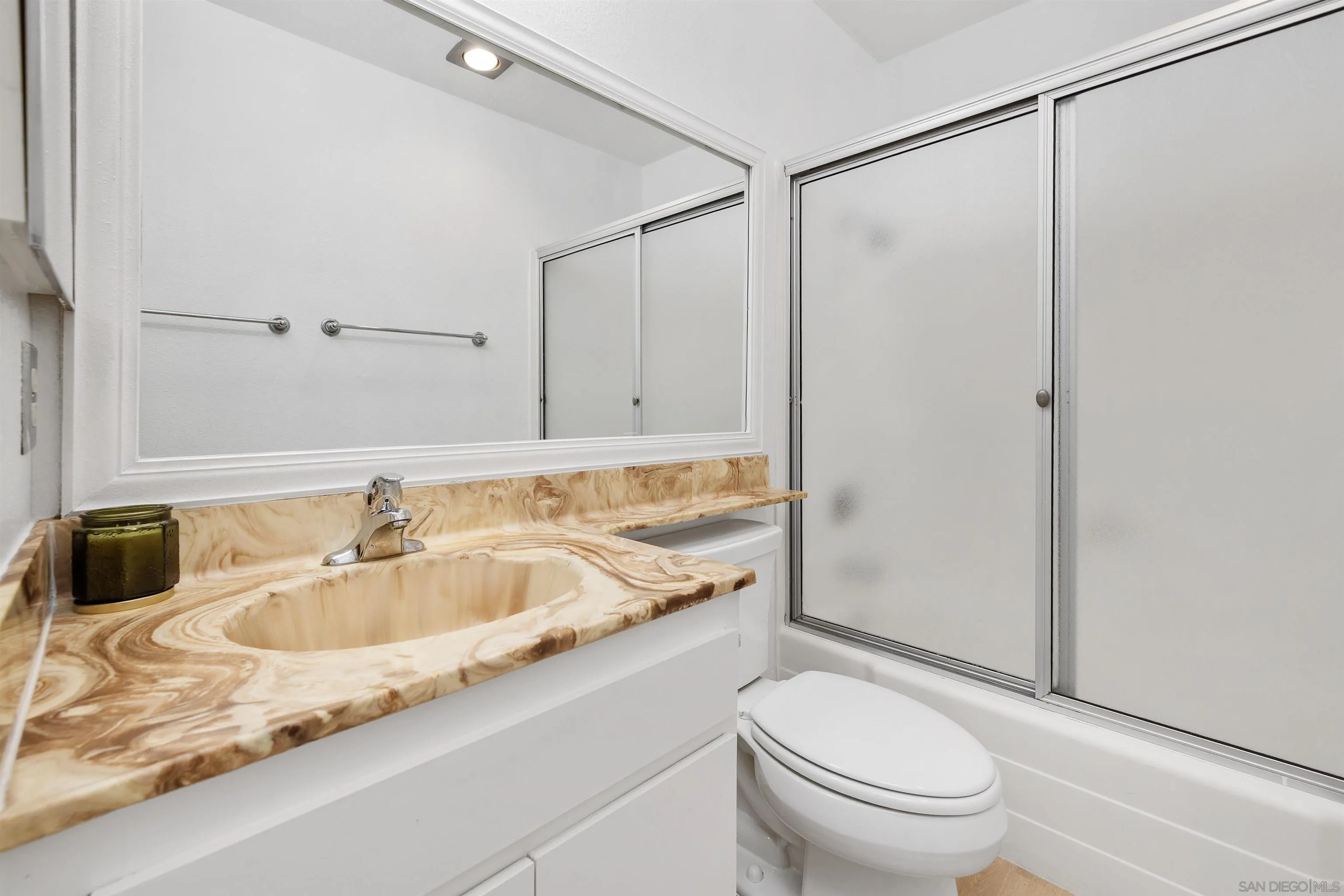 9120 Gramercy Dr. Unit 319