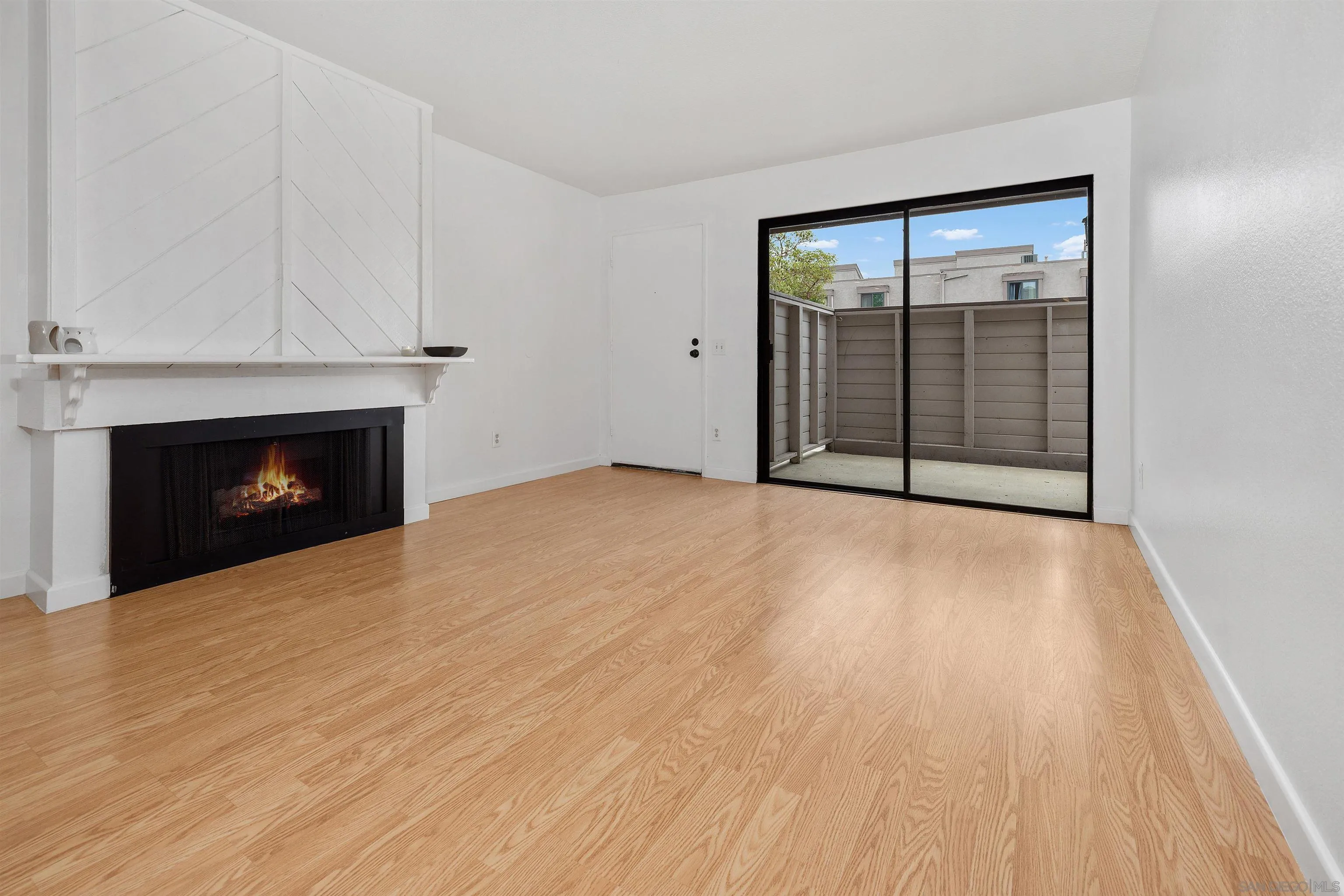 9120 Gramercy Dr. Unit 319