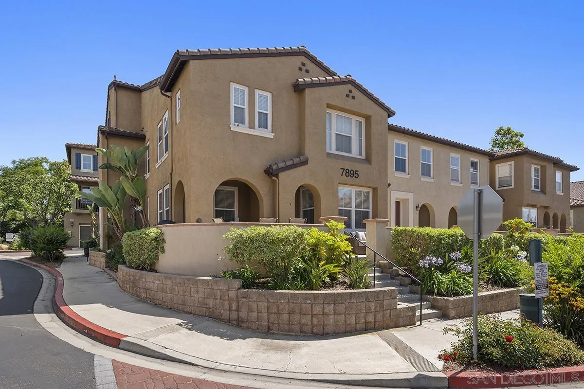 7895 Via Montebello