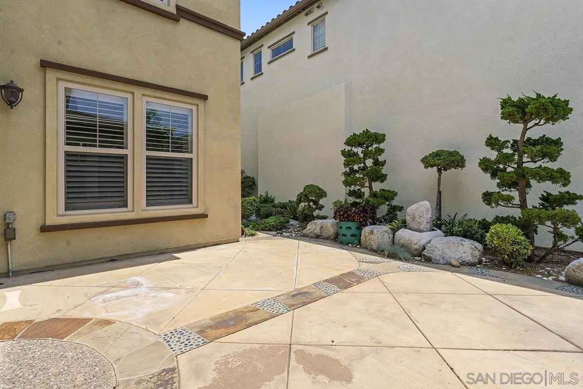 13582 Hyacinth Hills Way