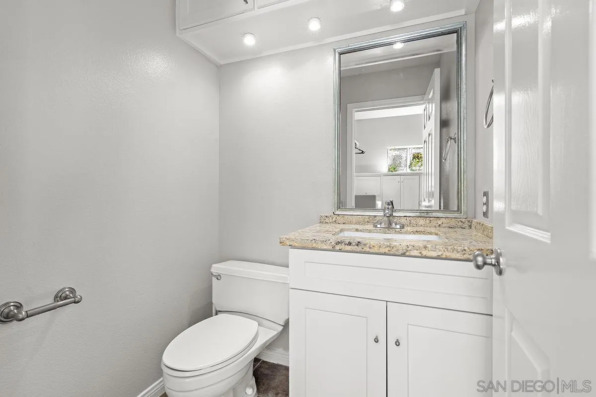 4485 Sunset Bluffs Way