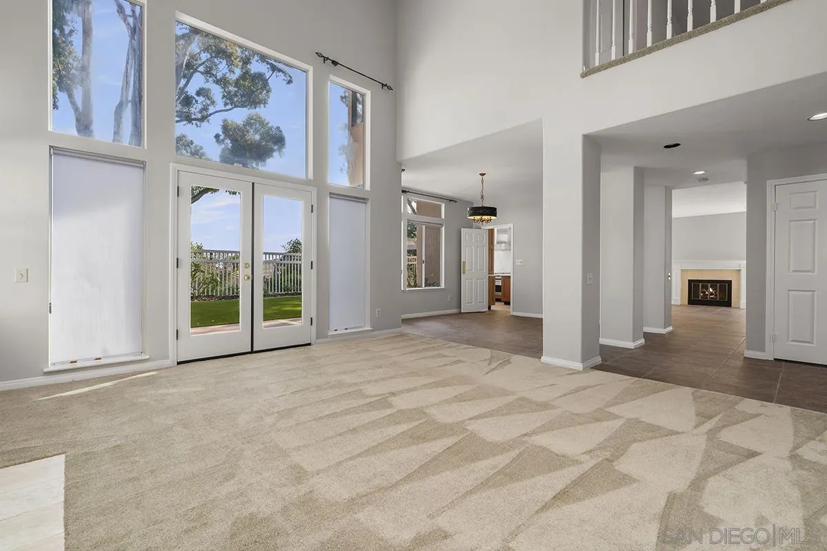 4485 Sunset Bluffs Way