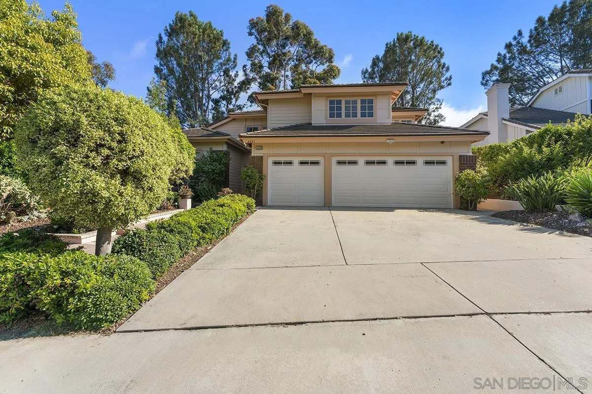 4485 Sunset Bluffs Way