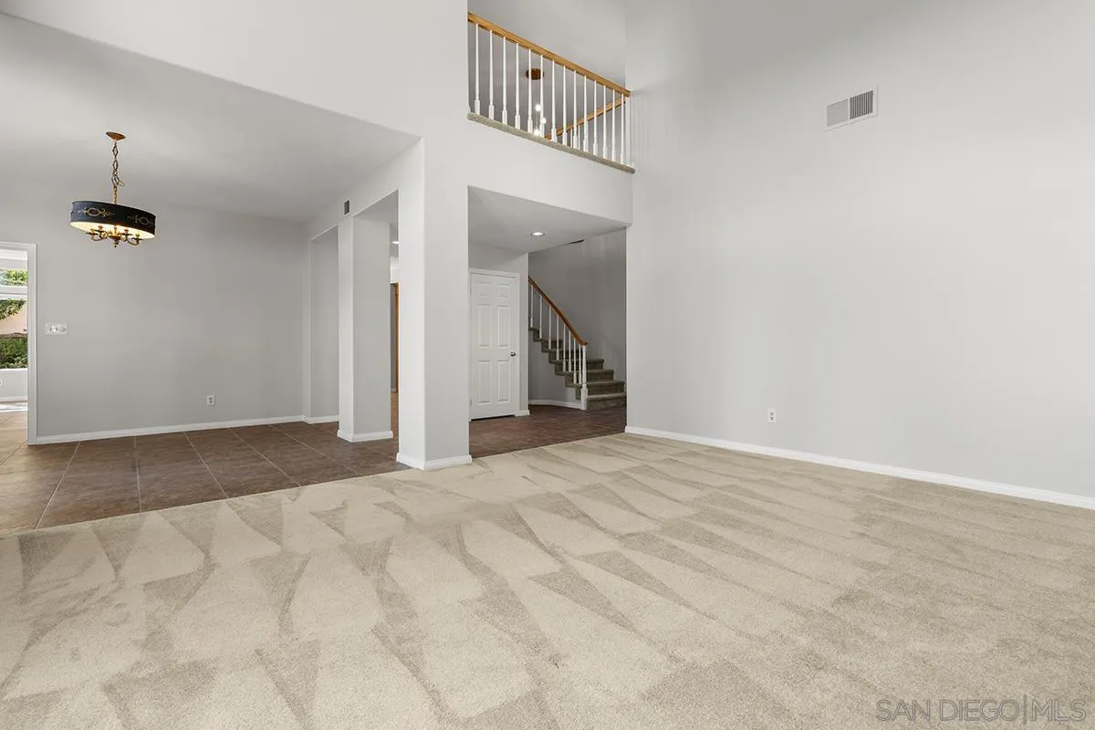 4485 Sunset Bluffs Way