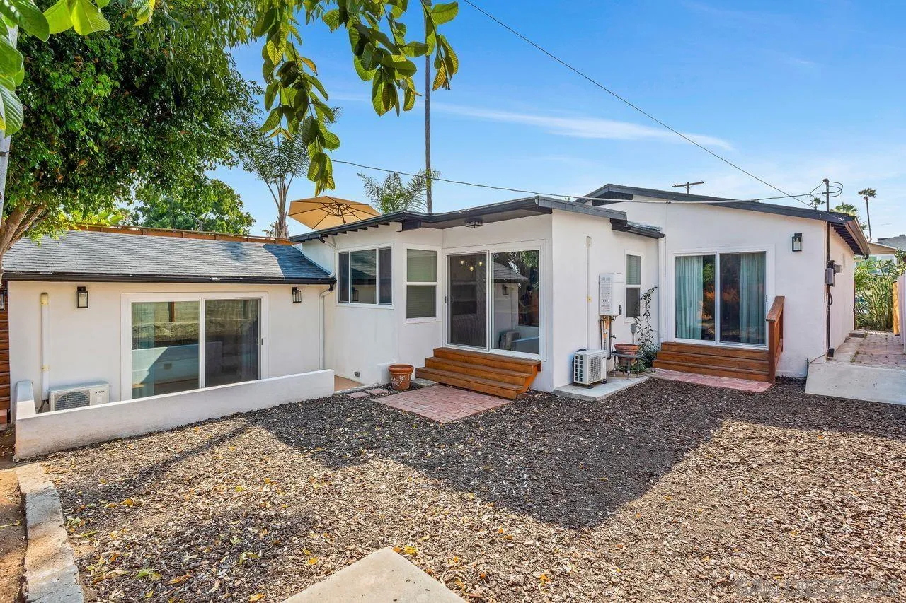 423 Alvarado Ter