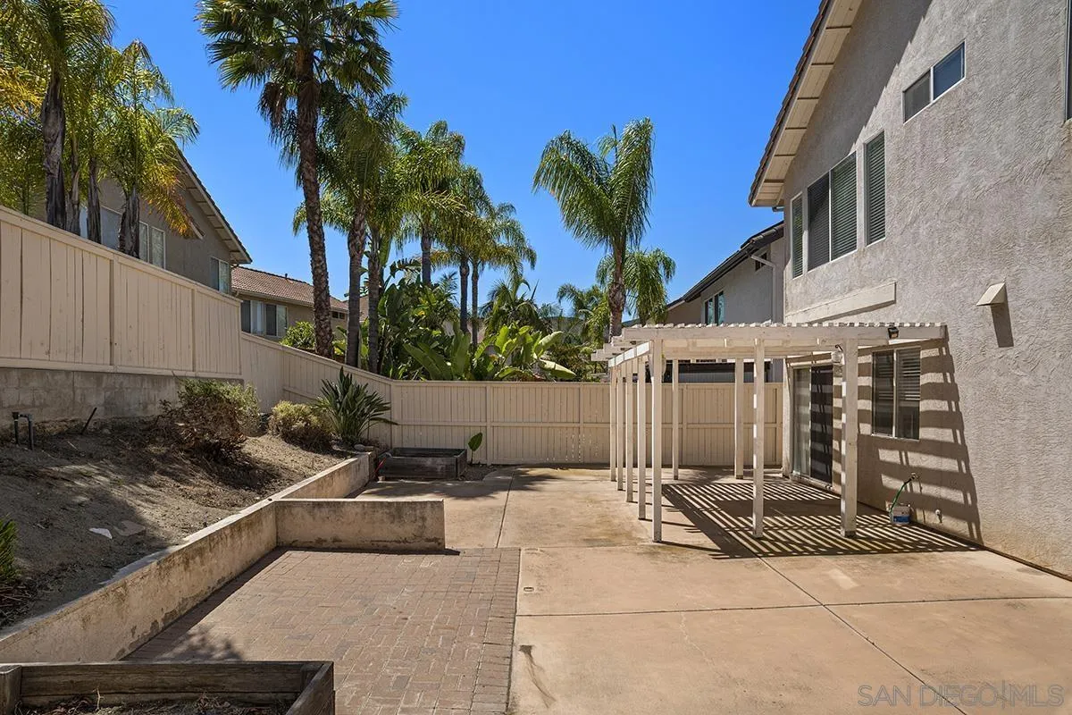 626 Sonoma St