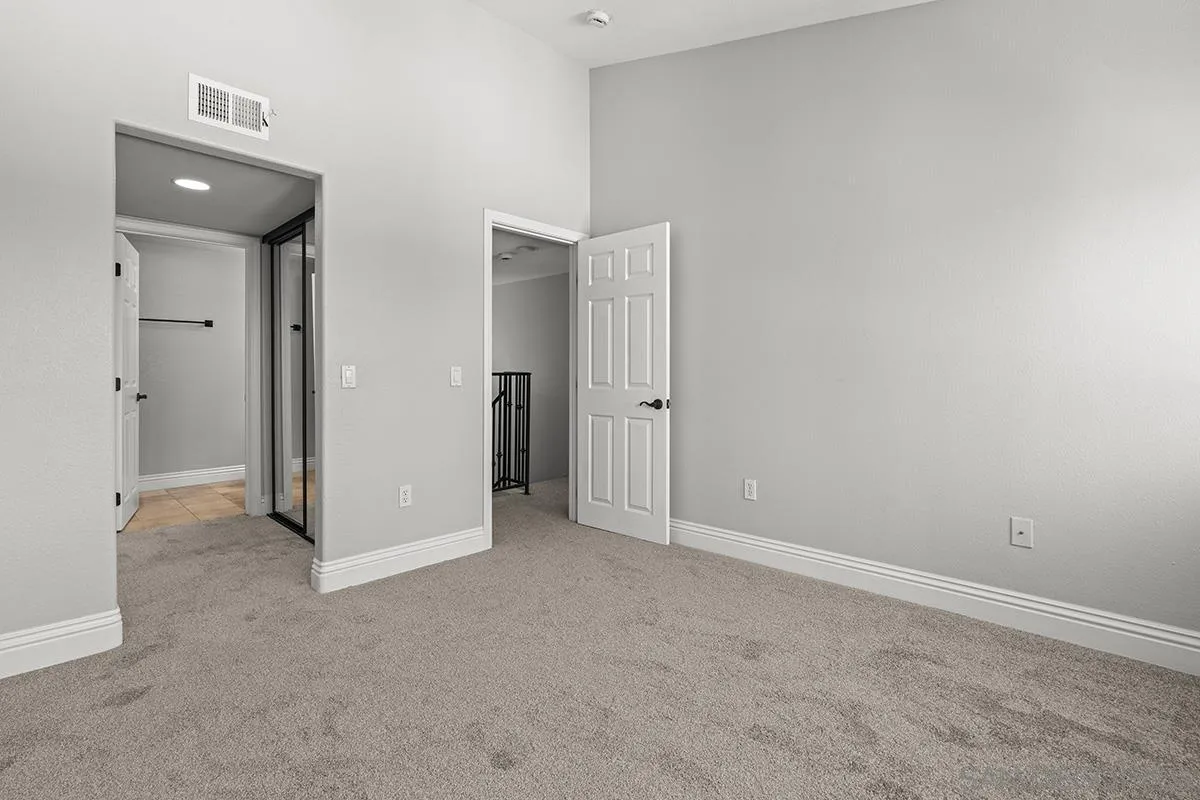 3957 Nobel Dr Unit 208