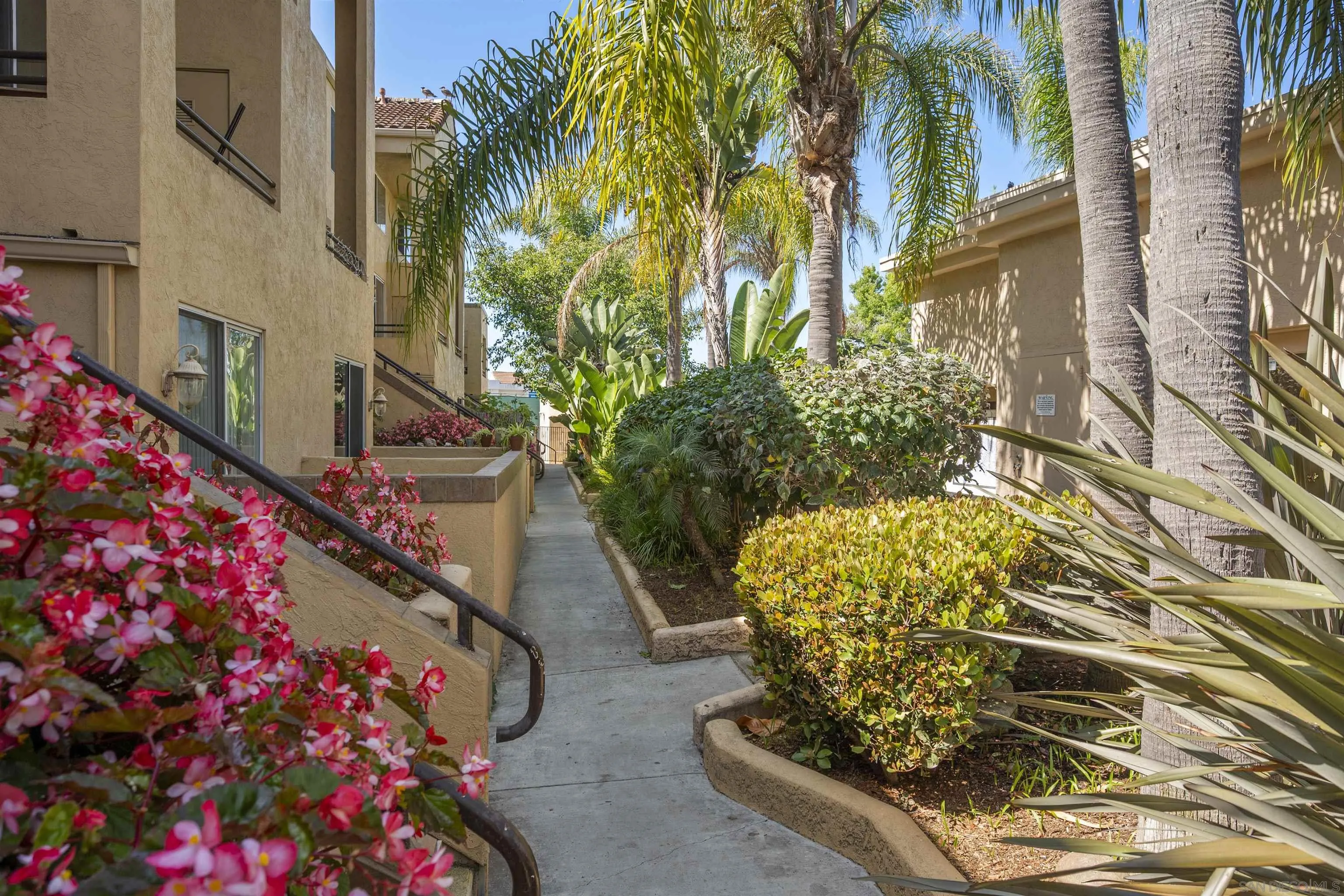 3957 Nobel Dr Unit 208