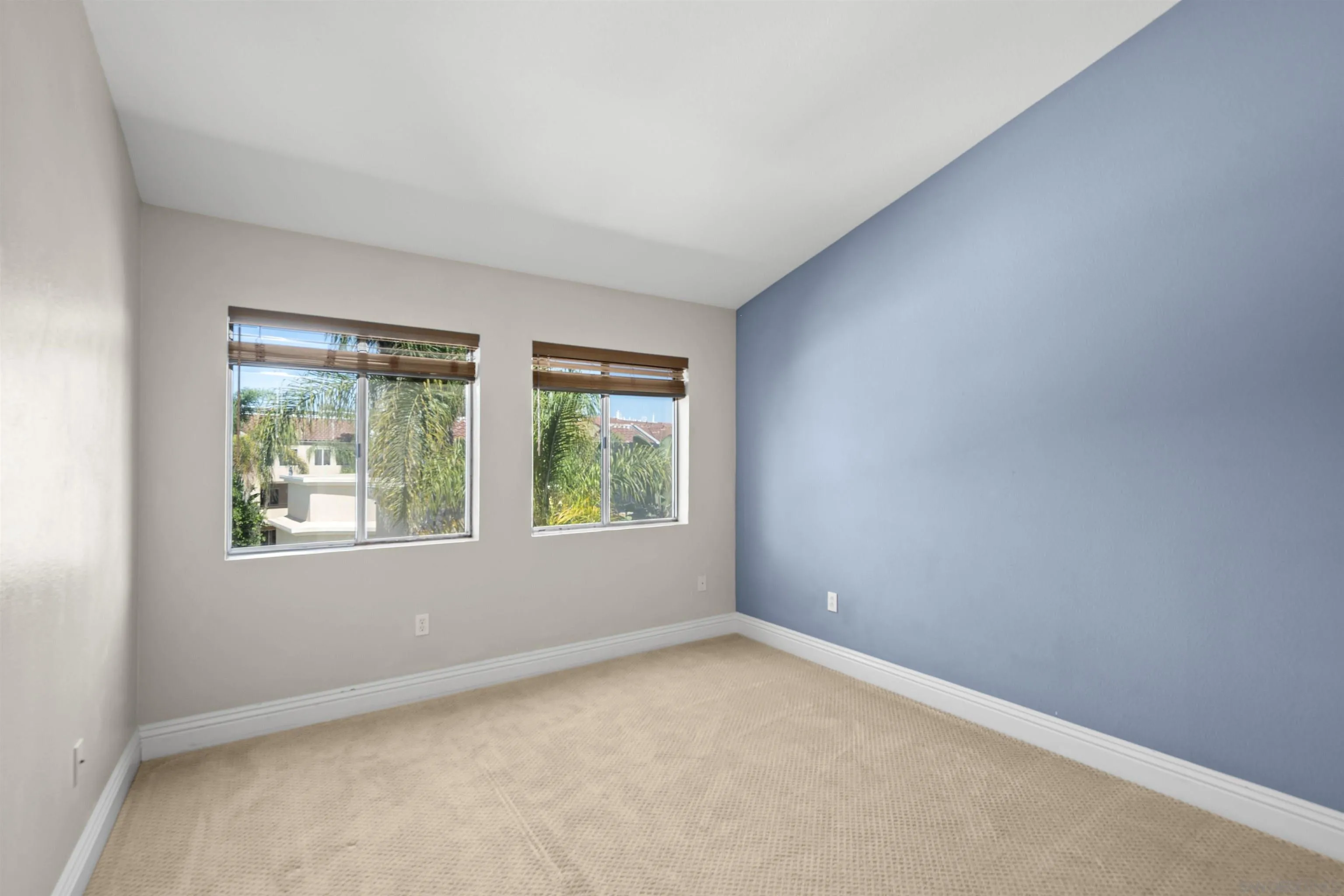 3957 Nobel Dr Unit 208