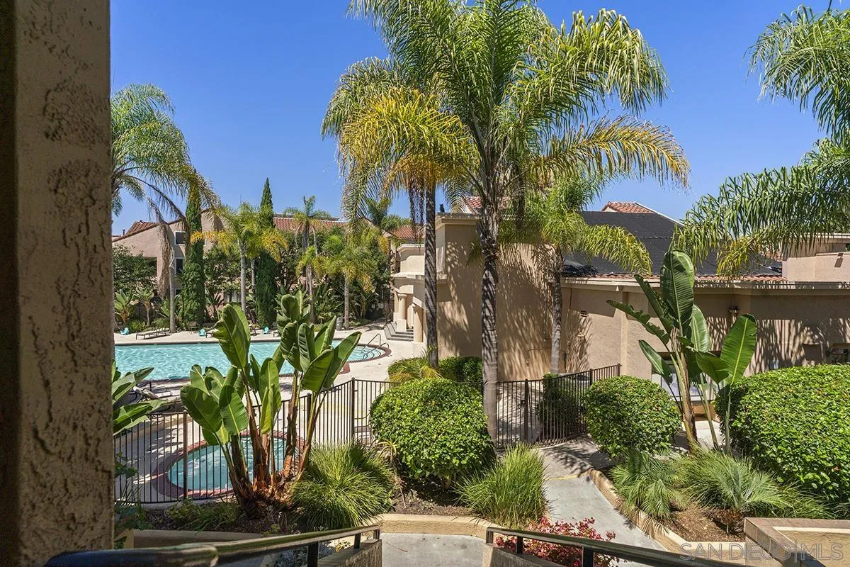 3957 Nobel Dr Unit 208