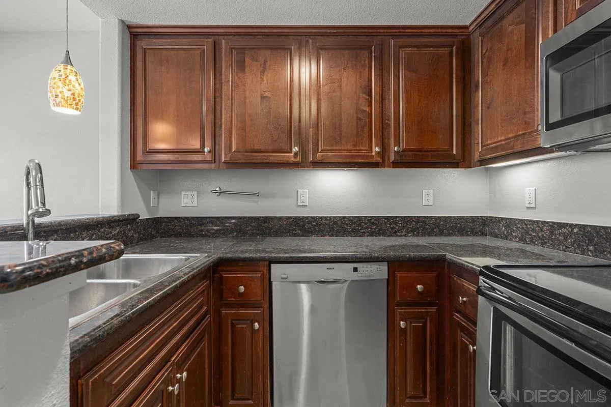 3957 Nobel Dr Unit 208