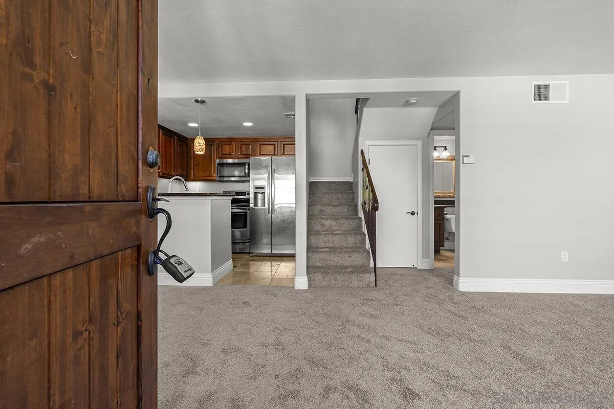 3957 Nobel Dr Unit 208