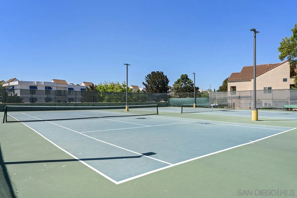 3957 Nobel Dr Unit 208