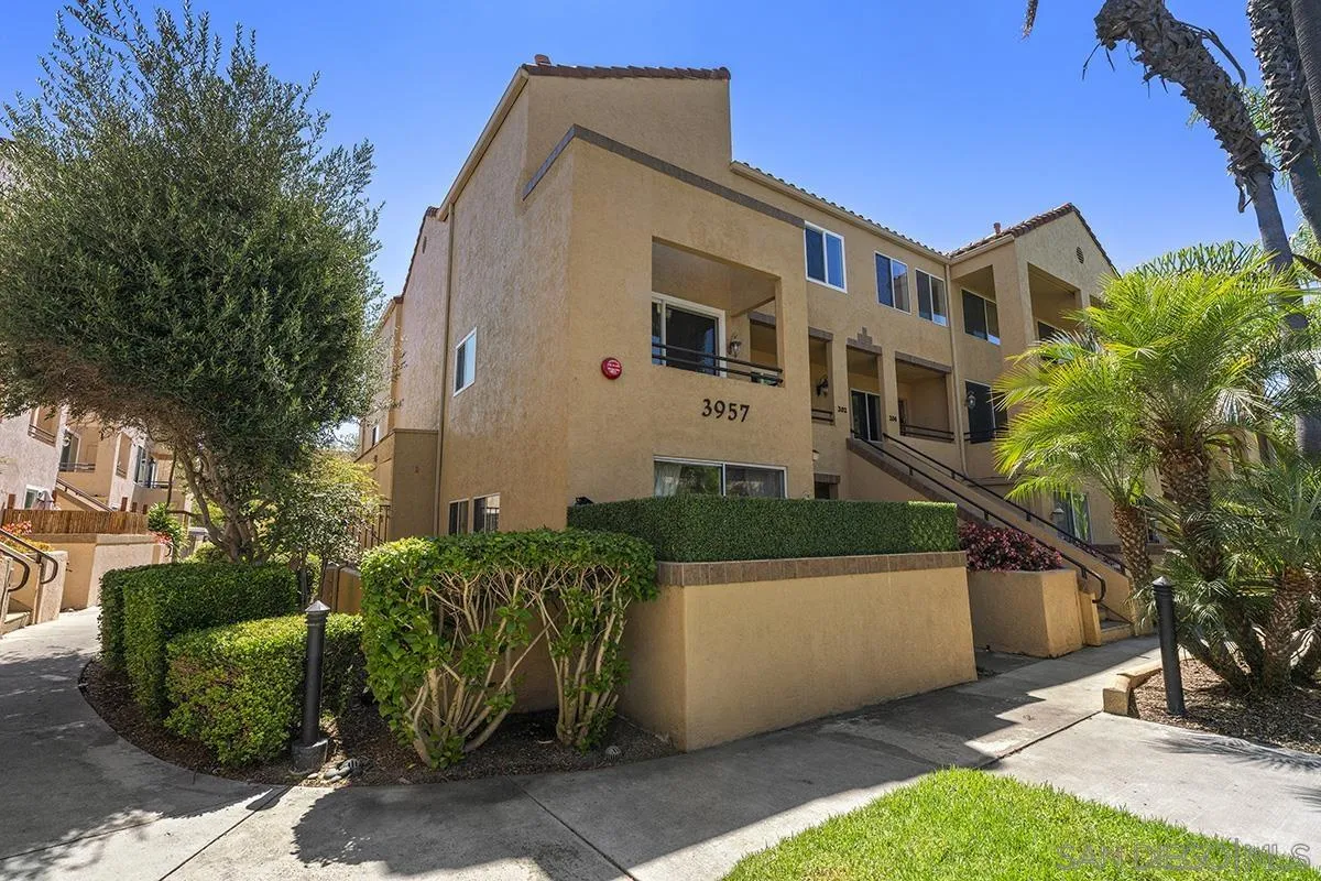 3957 Nobel Dr Unit 208